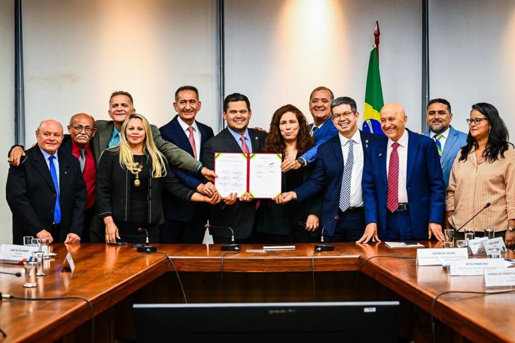 UMA CONQUISTA HISTÓRICA!